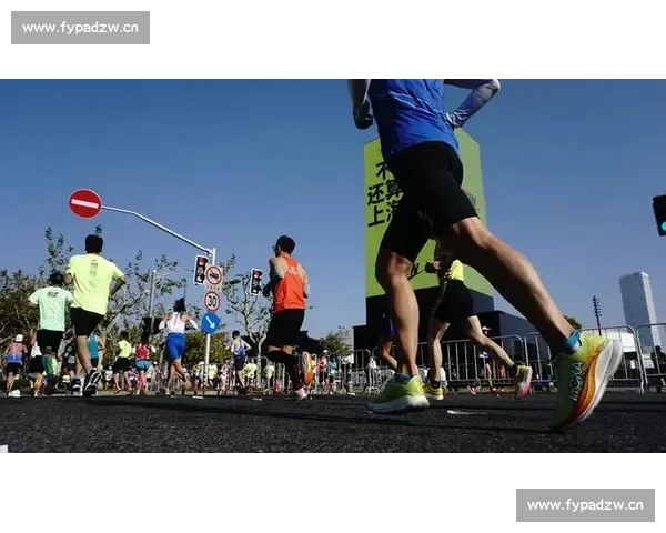 激情飞驰逐梦赛道2025年国际跑马比赛精彩盛况全记录